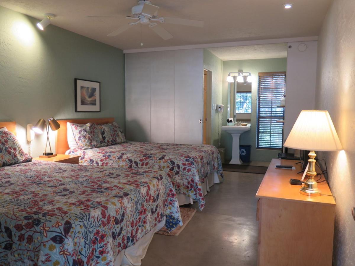 Wimberley Inn & Bar Εξωτερικό φωτογραφία
