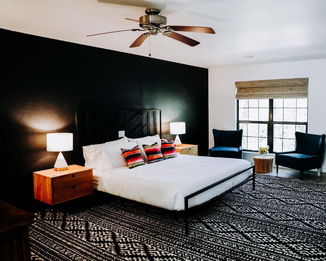 Wimberley Inn & Bar Εξωτερικό φωτογραφία