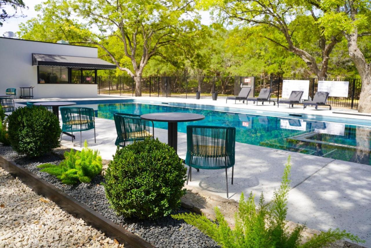 Wimberley Inn & Bar Εξωτερικό φωτογραφία
